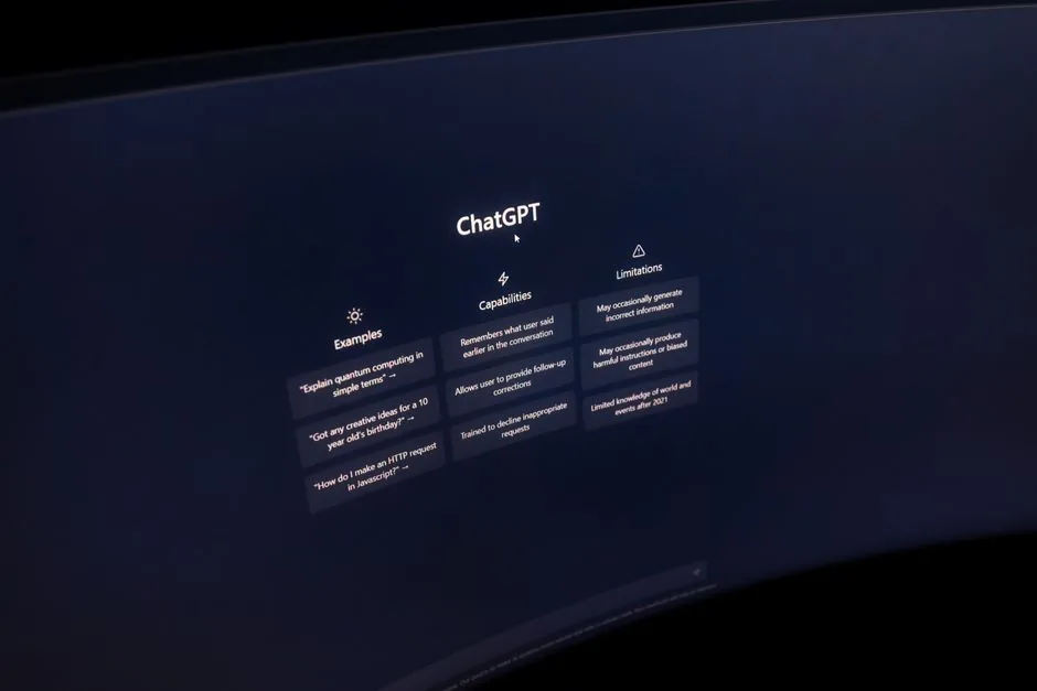 Diagram showing an agentic AI hub orchestrating multiple enterprise agents, sharing context and verifying actions for improved workflow efficiency