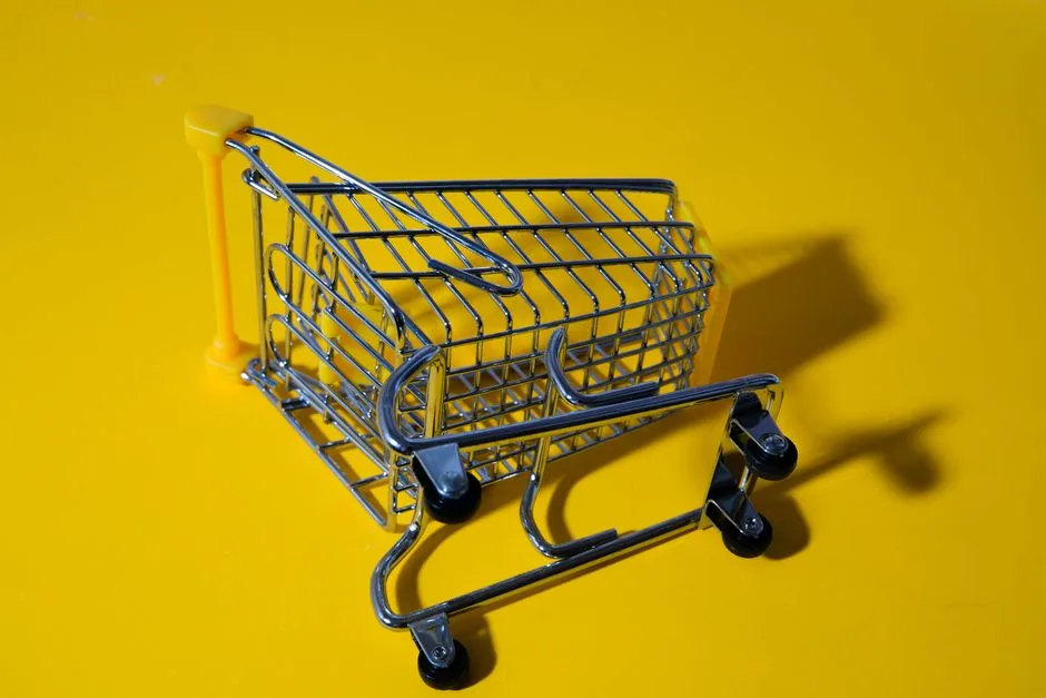 Brand manager reviewing AI‑driven ecommerce dashboard that links Amazon, Shopify and ad spend data to optimize profit for online retailers