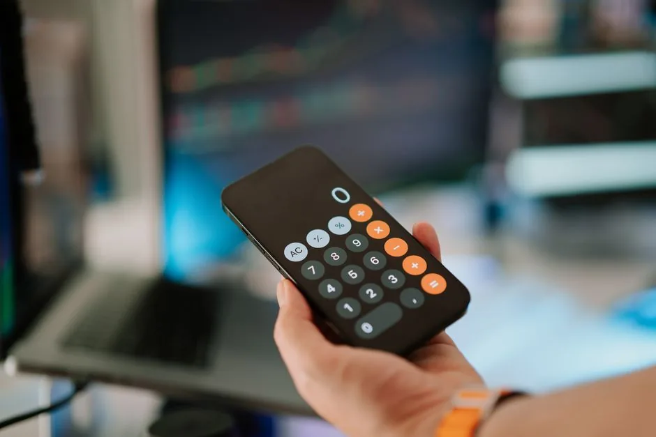 Interfaccia software della startup Rillet che mostra l'automazione della contabilità aziendale tramite agenti IA per manager finanziari