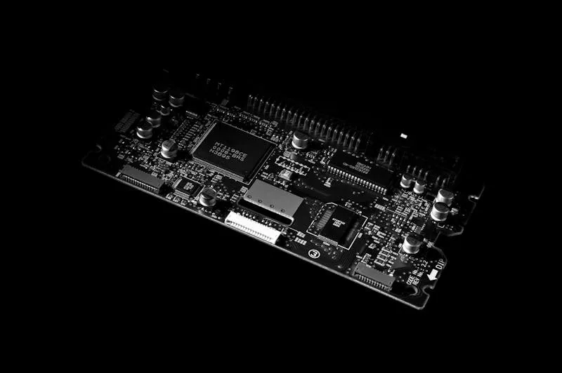 PCB semiconductor chip close-up representing Cerebras WSE-3 wafer-scale AI processor behind 2026's biggest IPO