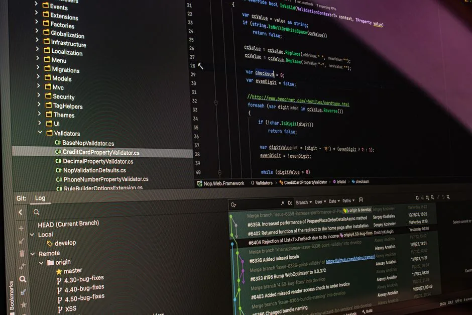 Desarrollador muestra un dashboard interactivo de Claude Code Artifacts a un equipo de marketing en una oficina