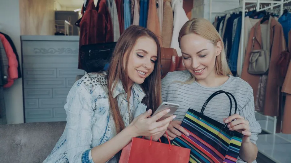 A marketing director analyzing retail media performance metrics on a dashboard to optimize ad spend for e-commerce brands.