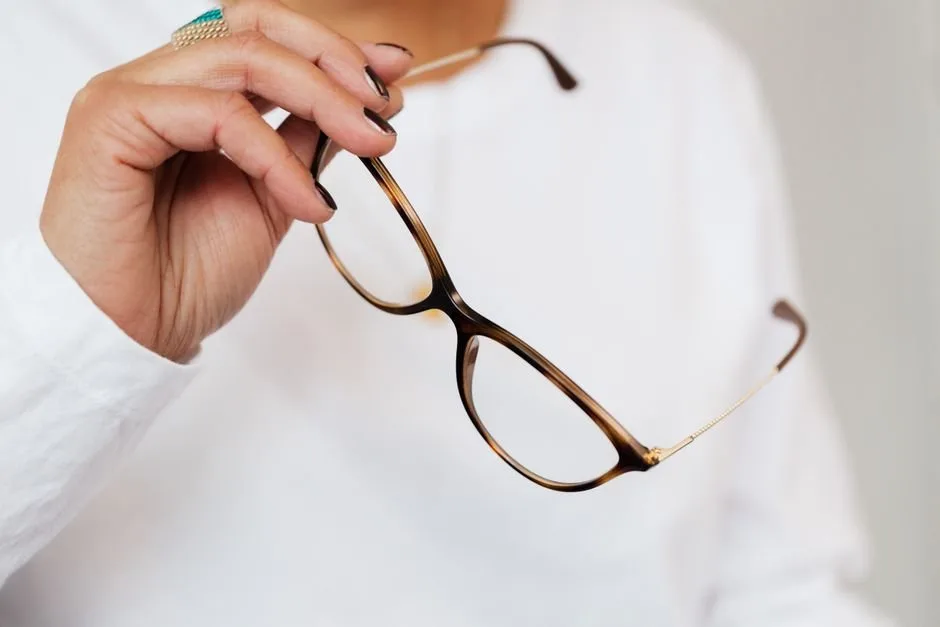 Shopper using Stitch Fix Vision AI to virtually try on clothing, demonstrating personalized retail technology for e-commerce brands.